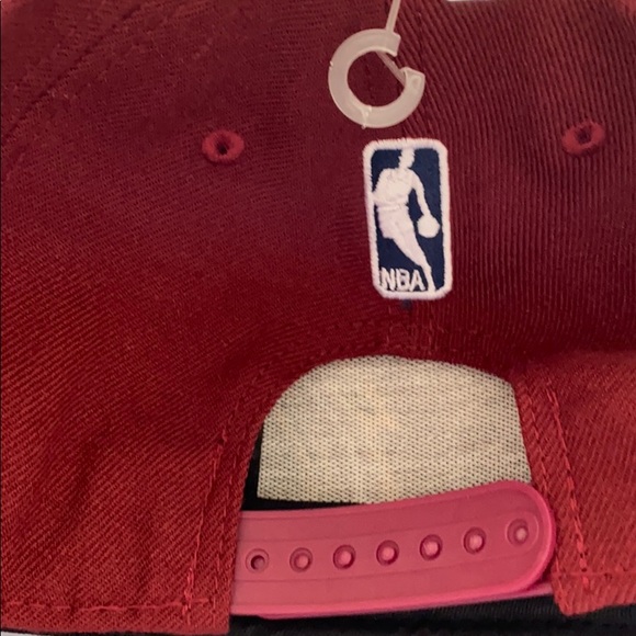 Cavs flat bill hat - Picture 3 of 3